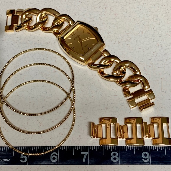 RJ GRAZIANO GOLD TONE WATCH & 10 BRACELET SET NWOB - Picture 7 of 8